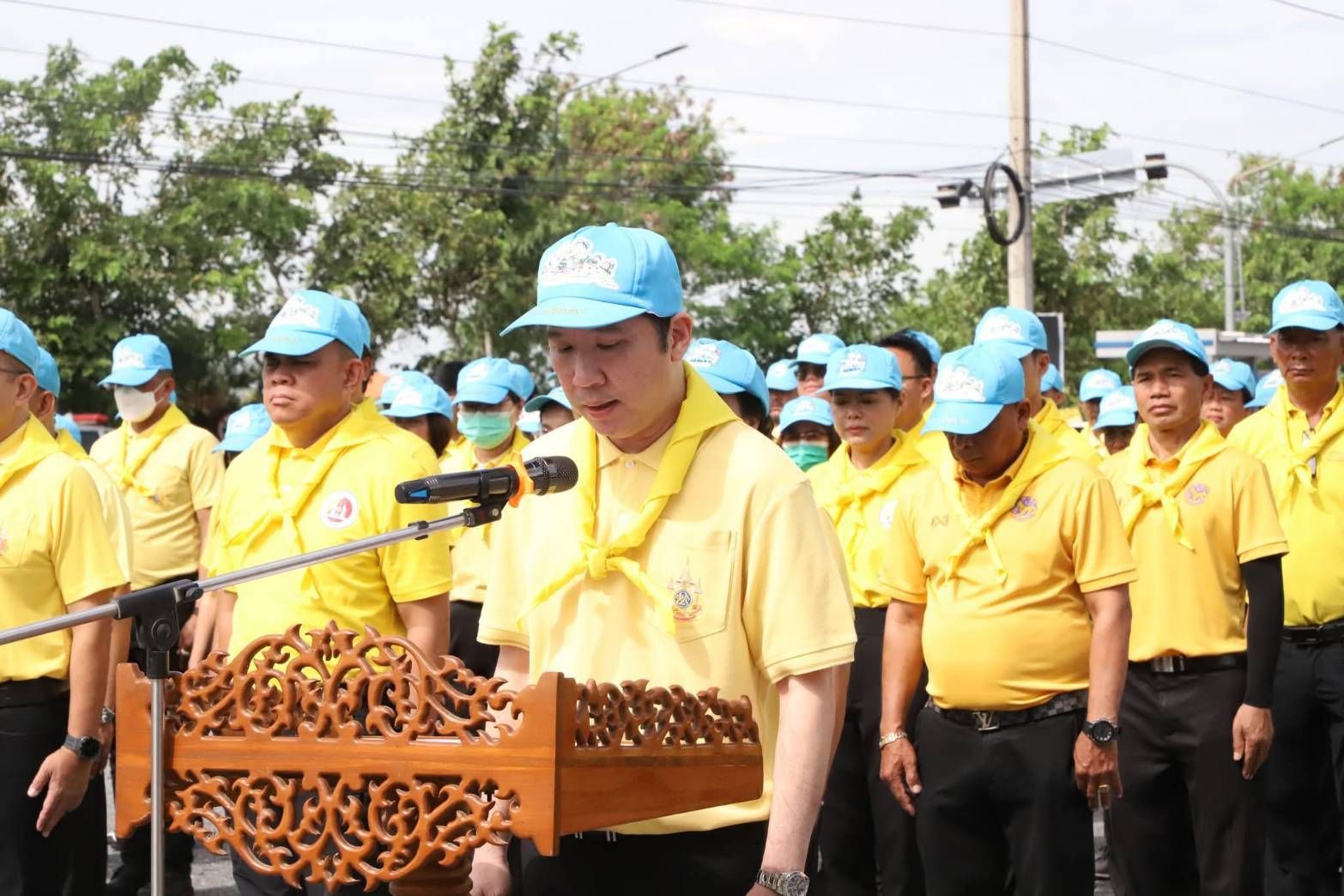 สำนักงานพัฒนาชุมชนอำคลองหลวง ร่วมกิจกรรมจิตอาสา "เราทำความ ดี ด้วยหัวใจ" ปรับปรุงภูมิทัศน์โรงพยาบาลคลองหลวง เนื่องในโอกาสวันคล้ายวันสวรรคตสมเด็จพระมหิตลาธิเบศรอดุลยเดชวิกรม พระบรมราชชนก (วันมหิดล)