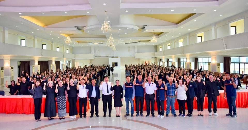 สำนักงานพัฒนาชุมชนอำเภอคลองหลวง ร่วม ประชุมคณะกรรมการพัฒนาสตรี