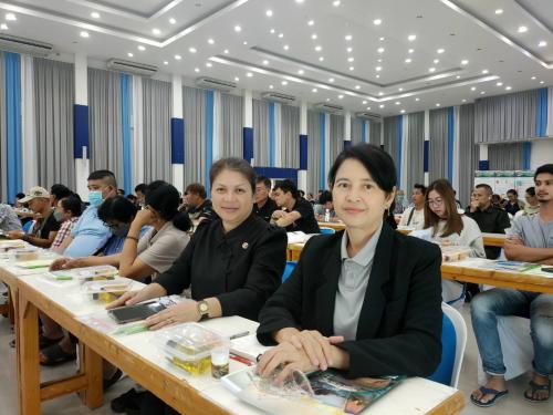 สำนักงานพัฒนาชุมชนอำเภอคลองหลวง "ร่วมประชุมเพื่อสรุปผลการประเมินผลกระทบสิ่งแวดล้อม"